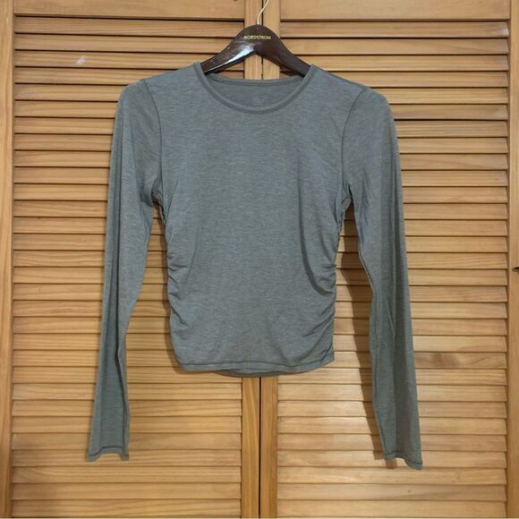Lululemon Athletica long sleeve size 4 - Picture 1 of 5